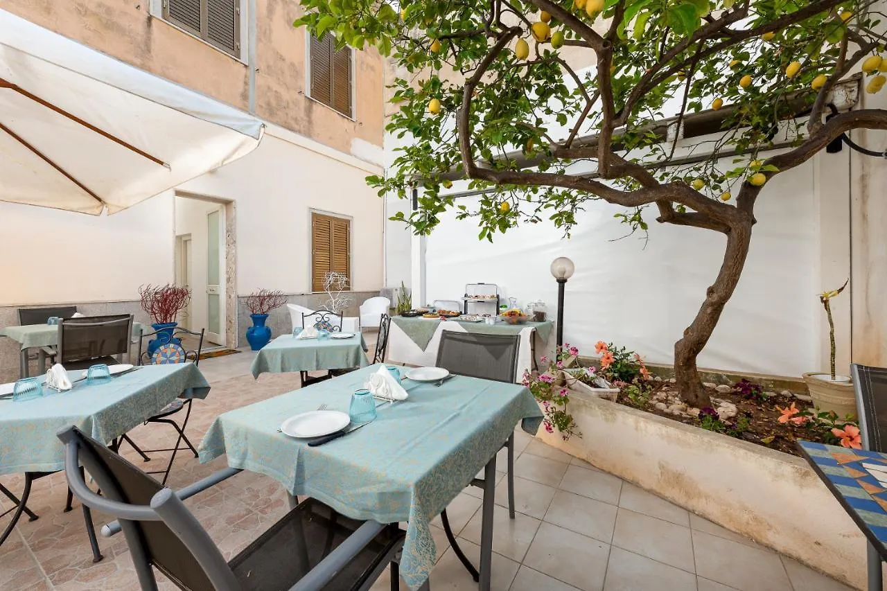 Bed and Breakfast Blueeyes San Vito Lo Capo 2*,  Italien